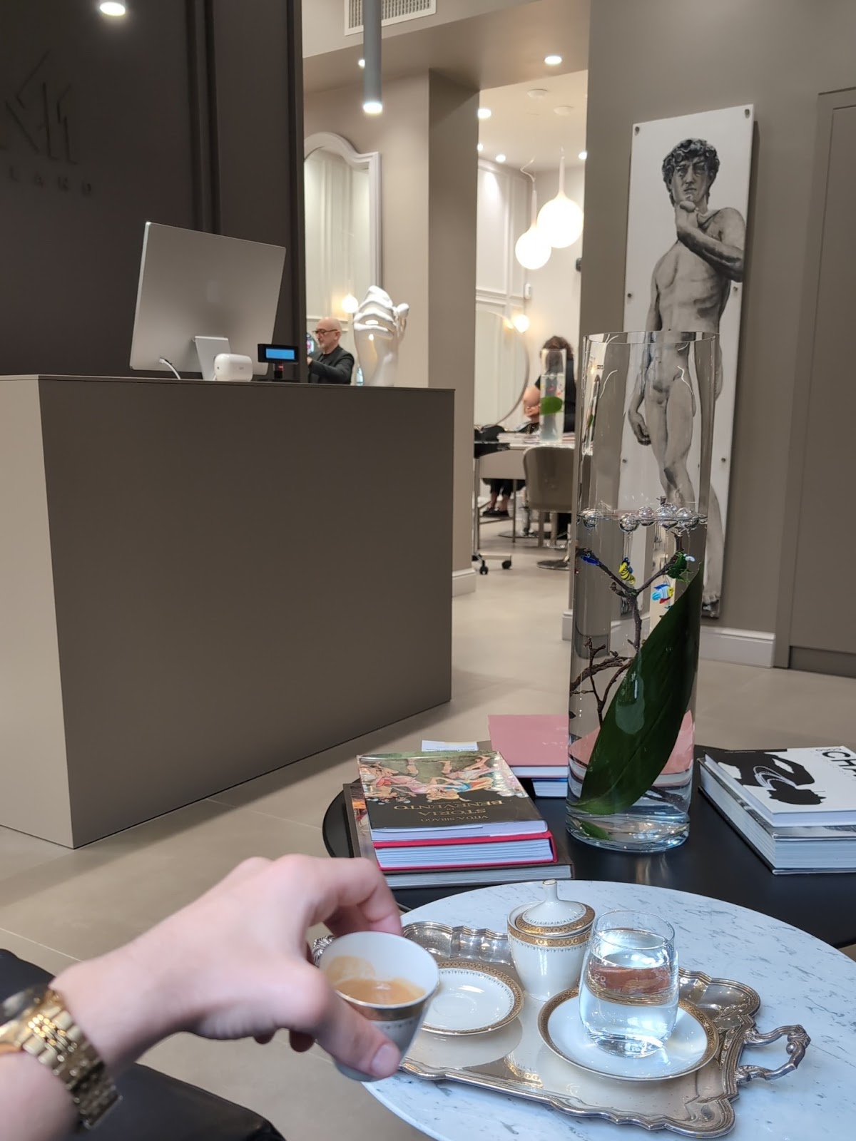 Caffè servito al cliente